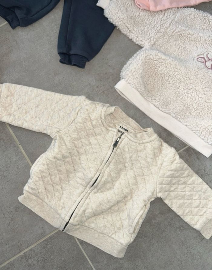Lot vêtements fille 9 mois - photo numéro 8