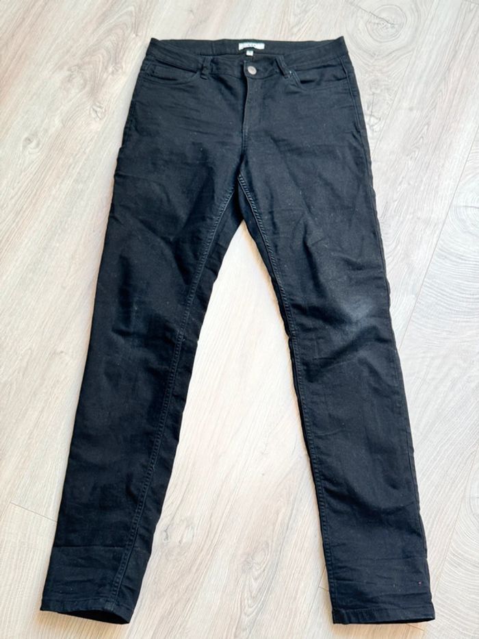 Jean noir 38 la halle - photo numéro 3