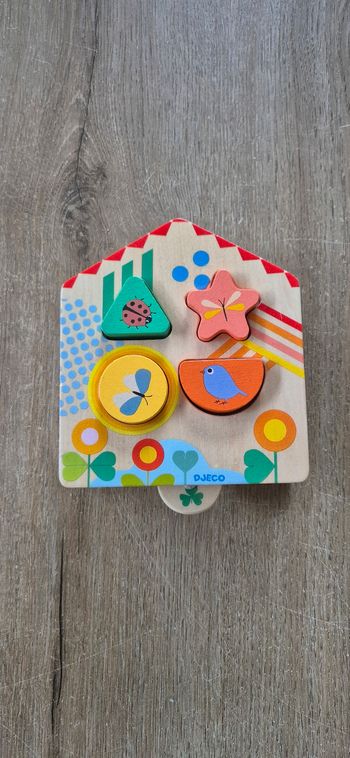 Boîte à formes en bois Cachaboom