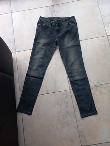 Jean noir gris aspect délavé 38 neuf