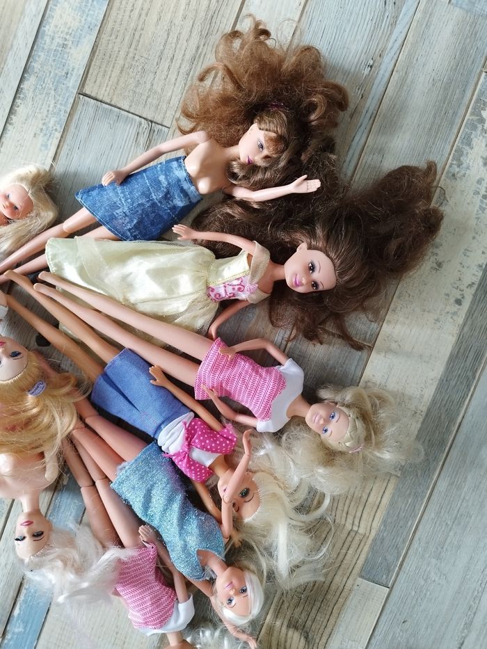 Lot de poupées - photo numéro 3