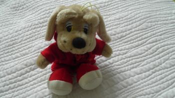 Peluche chien marron