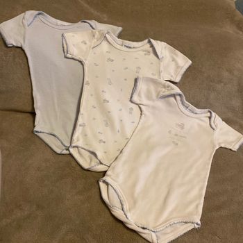 Bodies Petit Bateau Taille 6 mois