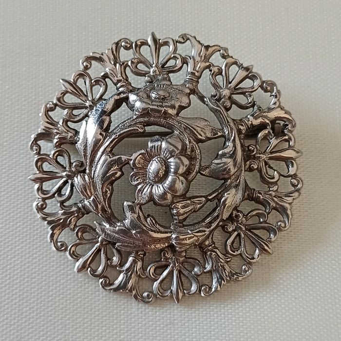 Broche vintage en métal argenté - photo numéro 2