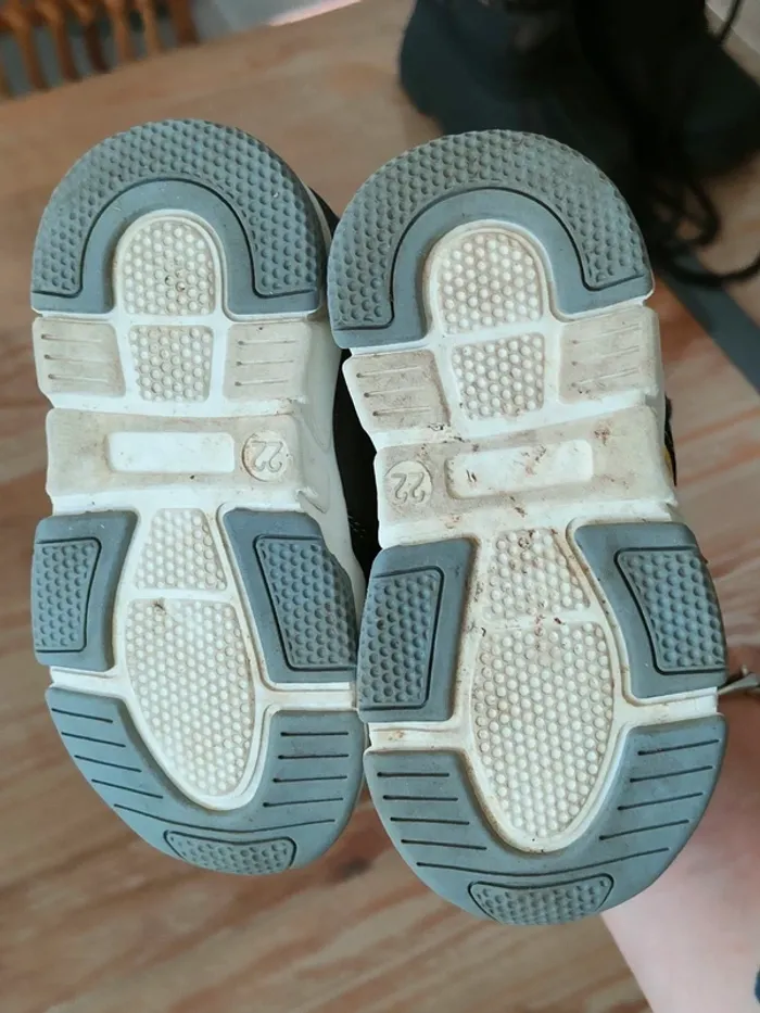 Lot chaussures garçon - photo numéro 3