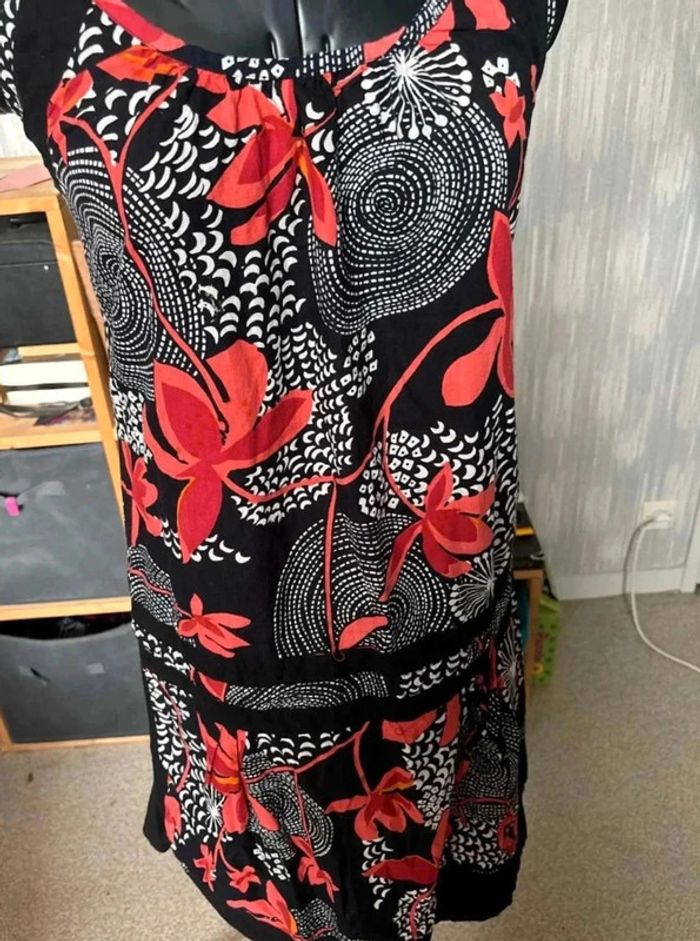 Jolie robe fleurie taille 38 - photo numéro 4
