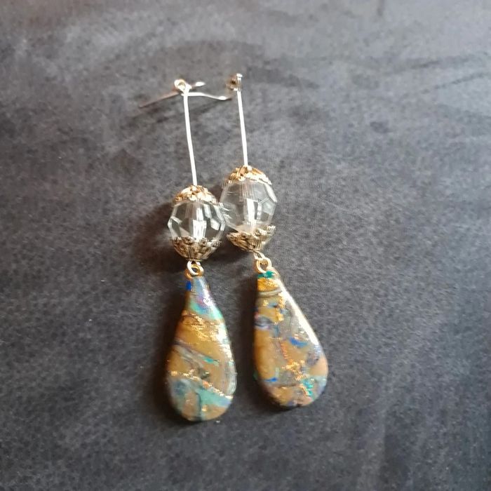Boucles d'oreilles pendante forme gouttes - photo numéro 5