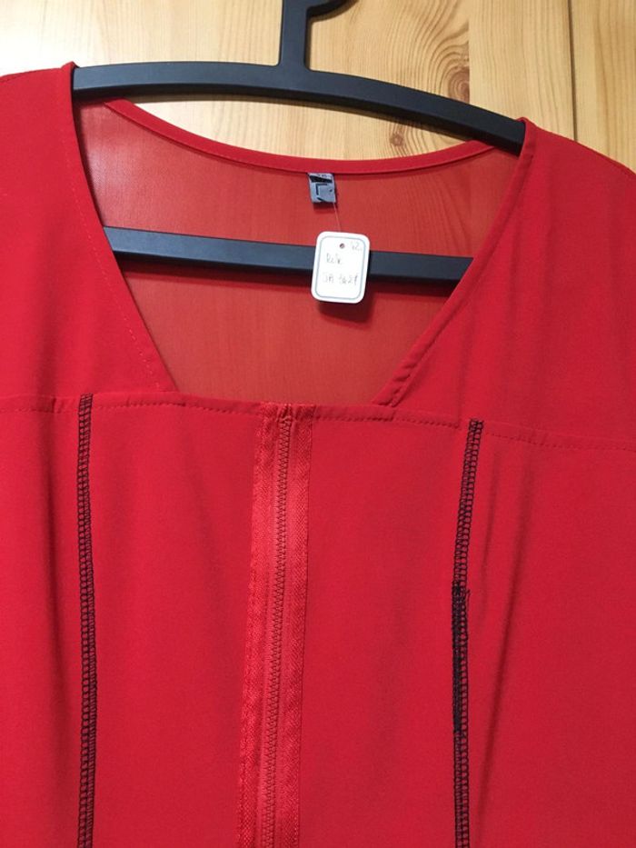 Robe rouge neuve avec étiquette de chez glamz en taille 42. - photo numéro 3