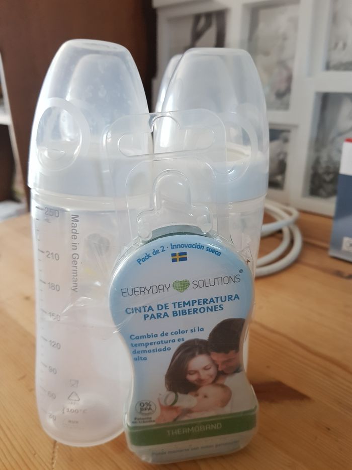 Lot biberons plastiques