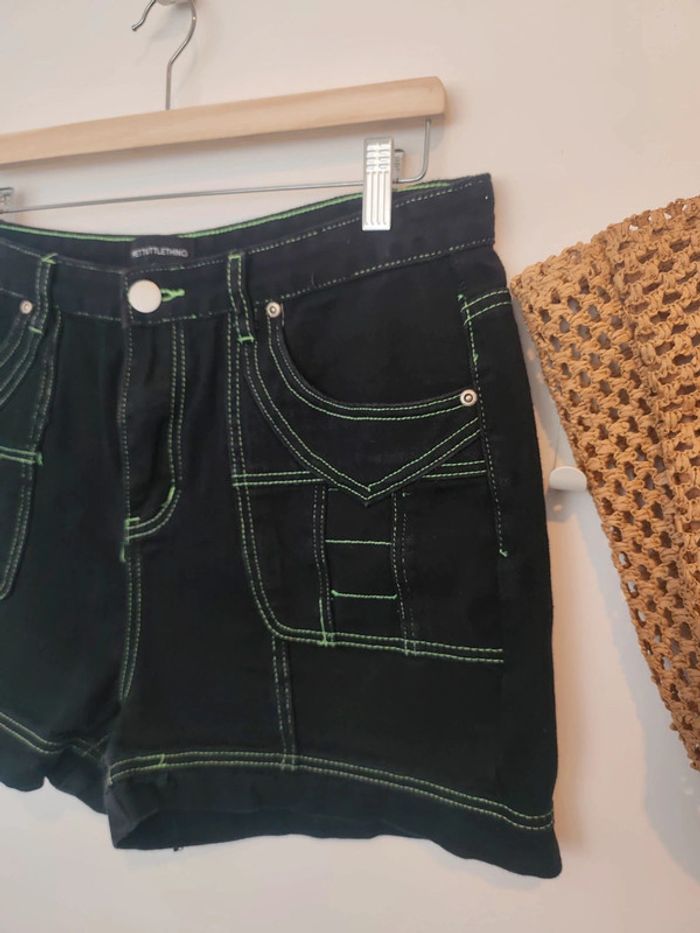 Short noir et coutures vertes pretty little things 42 - photo numéro 4