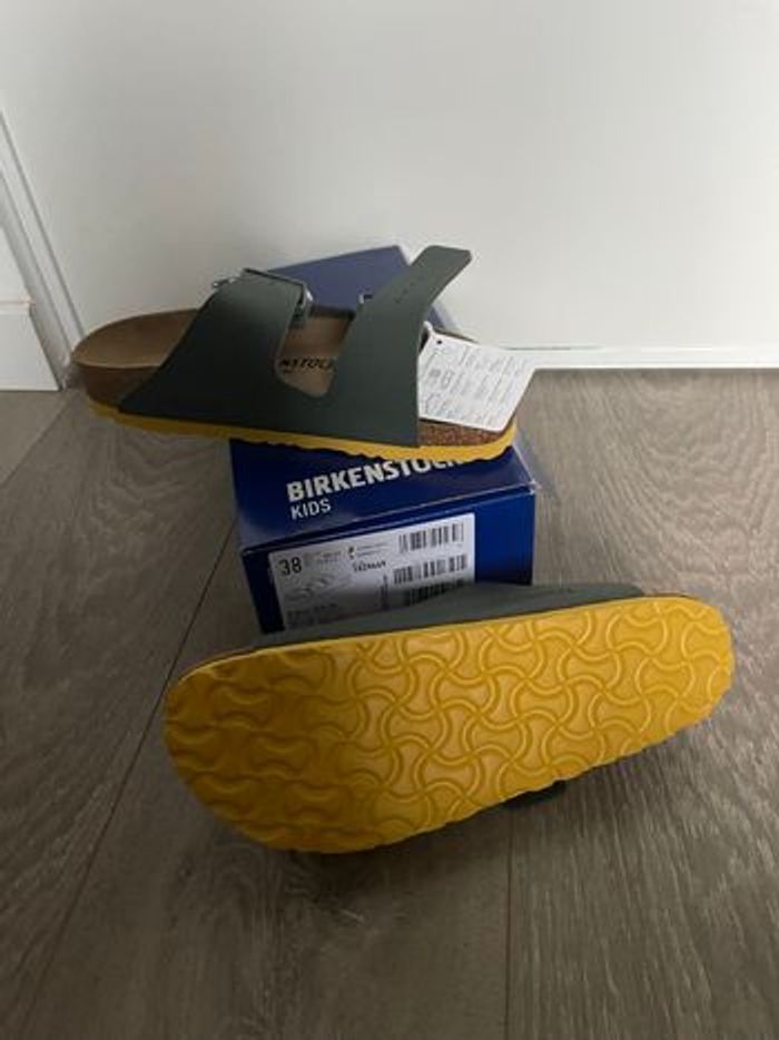 Chaussures sandales de la marque Birkenstock pointure 38 modèle Arizona kids - photo numéro 2