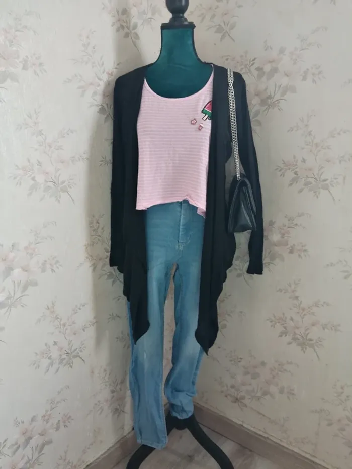 Gilet fin noir asymétrique / cache cache / (T3-L)