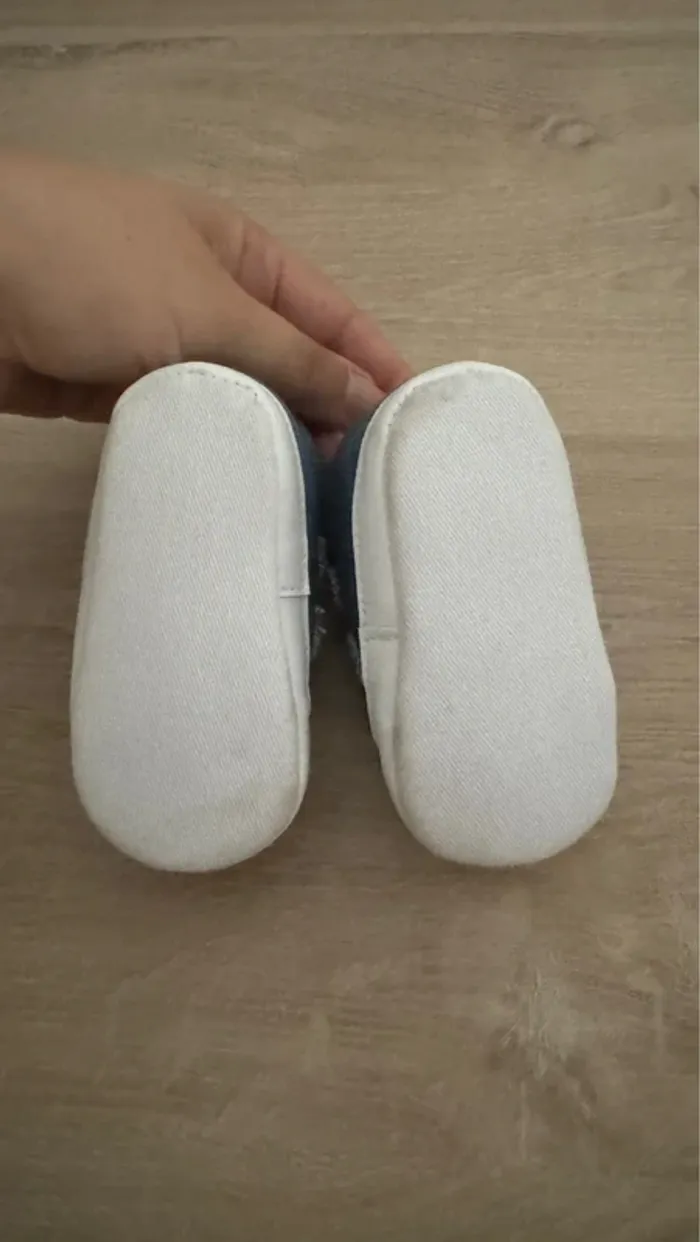 Chaussures bébé 3/6 mois - photo numéro 4