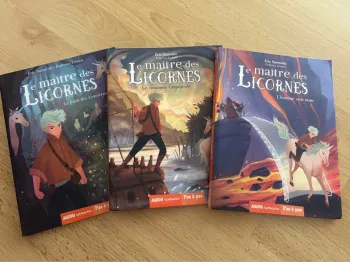 Lot 3 livres Le maîtres des Licornes