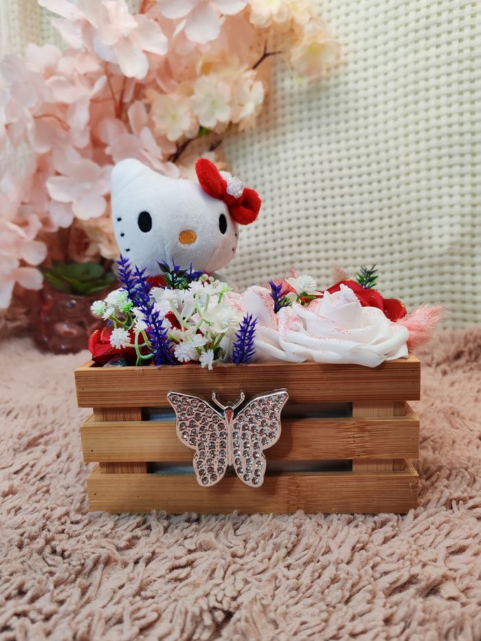 Box fleurale Hello Kitty - photo numéro 4