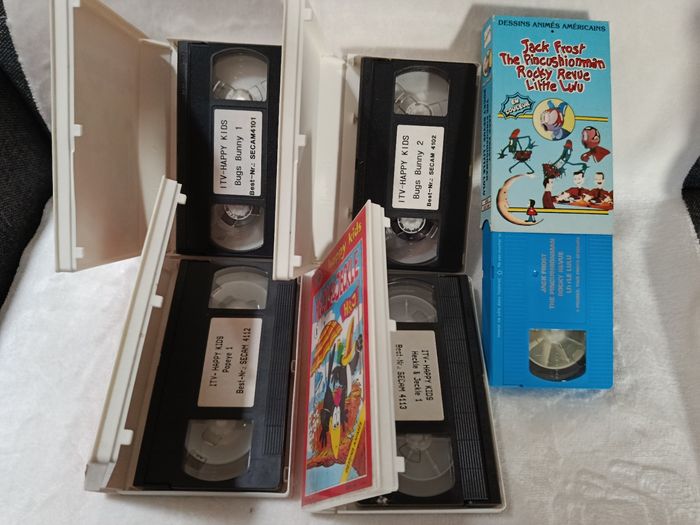 A saisir, lot cassettes VHS  " happy kids  " + 1 offerte ( bien lire svp ) - photo numéro 2