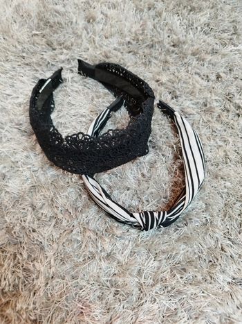 Lot de deux serre tête femme ou enfant