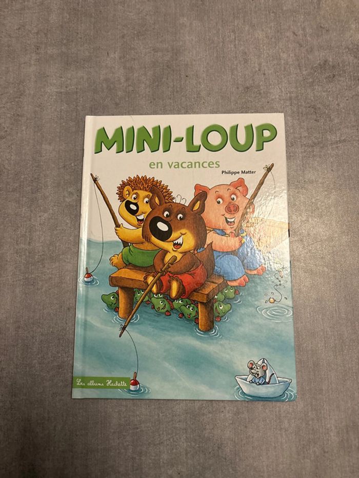Livre Mini-Loup en vacances