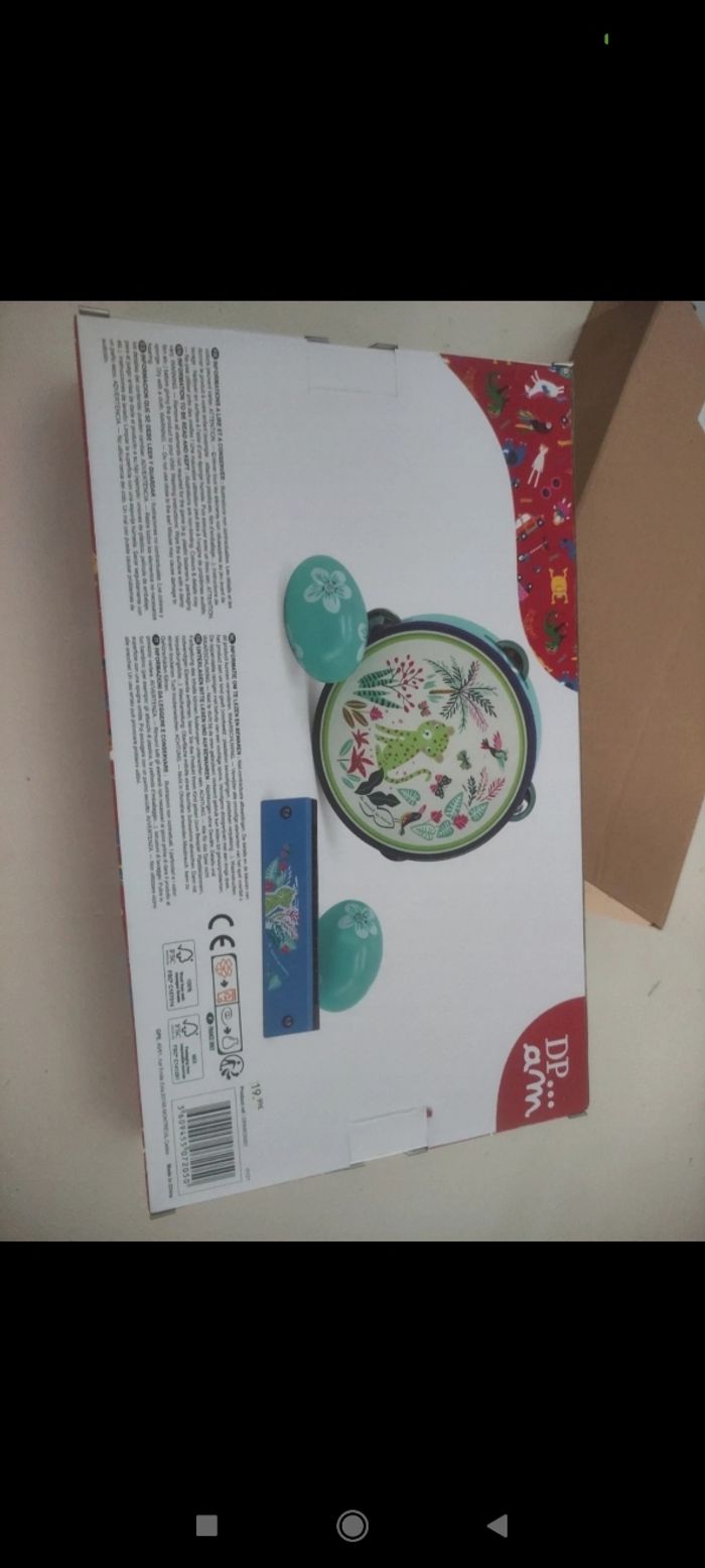 Set de musique du pareil au même neuf dans sa boîte a partir de 3 ans contient 3 instruments. Cadeau mixte - photo numéro 2