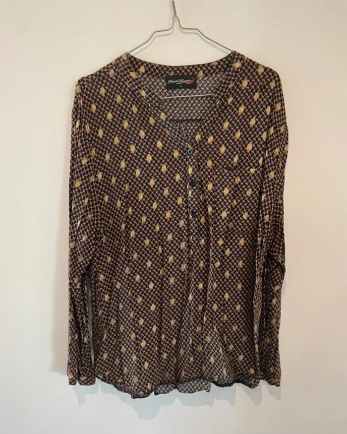 Chemise motifs dorés neuve taille L