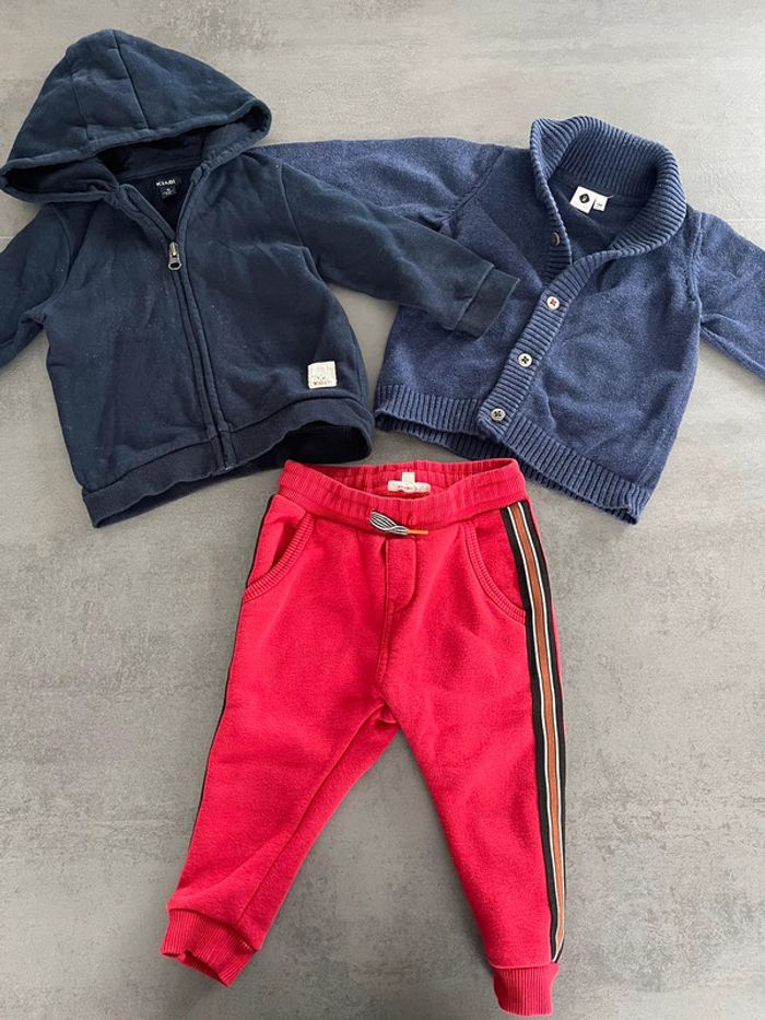 Lot de 2 gilets + 1 pantalon de jogging