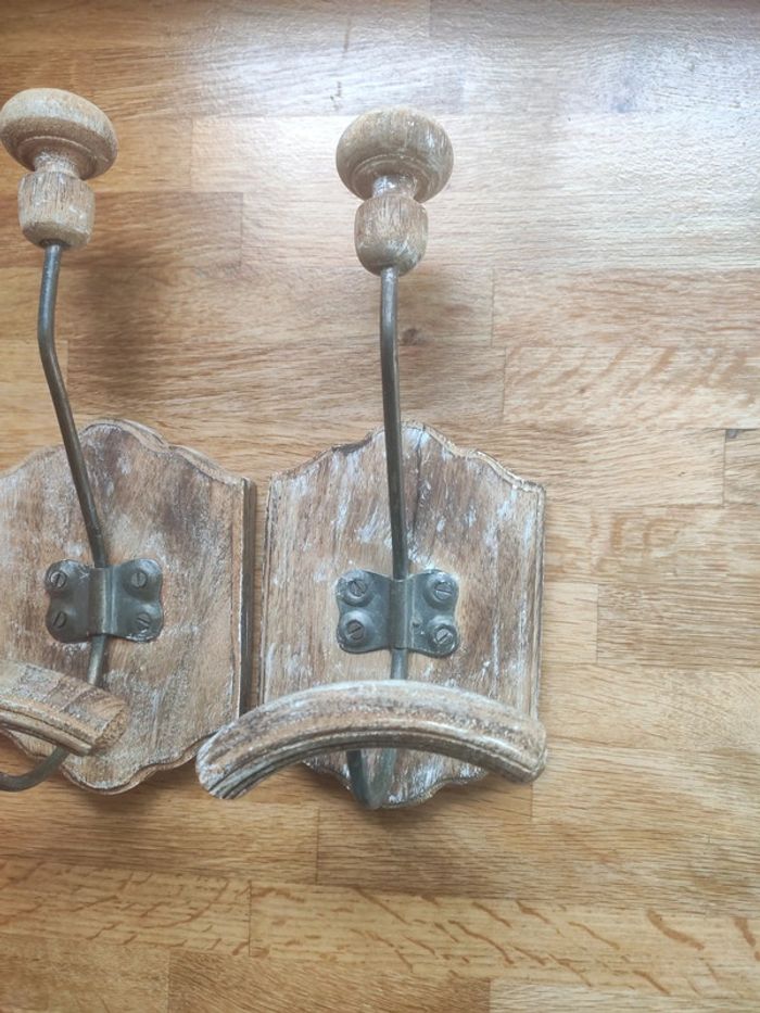 Porte manteau en bois patiné - photo numéro 2