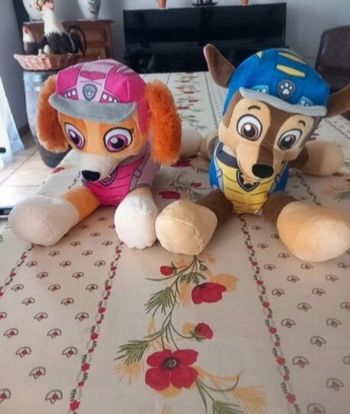 Lot de 2 grosses peluches pat patrouille assortis