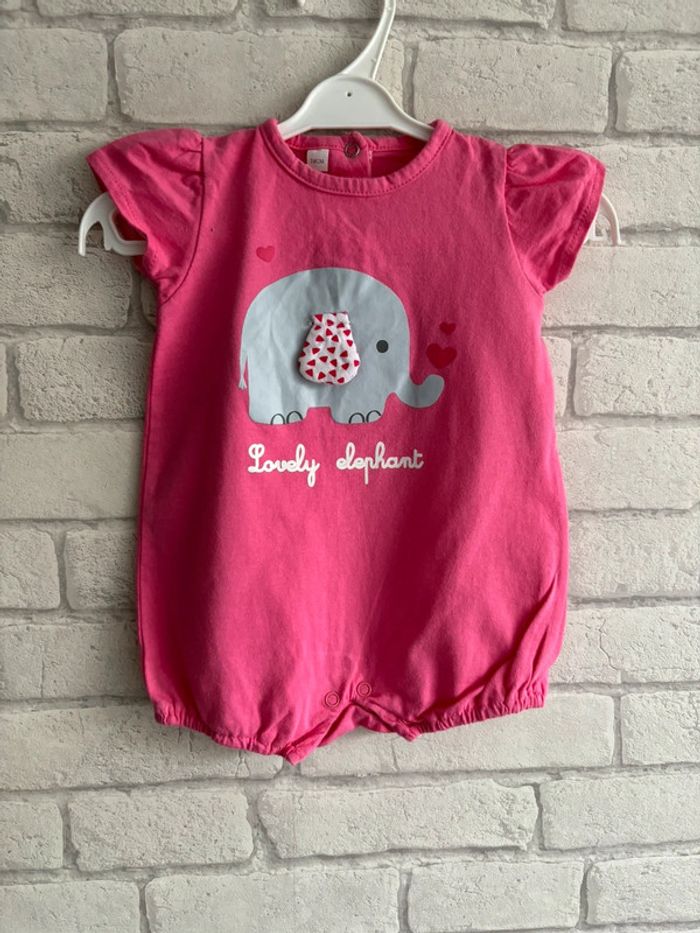 Barboteuse auchan taille 12 mois