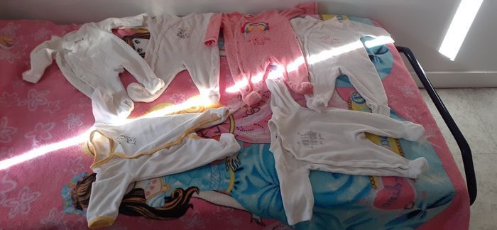 Vêtements et chaussures bébé de 0 à 18 mois - photo numéro 7