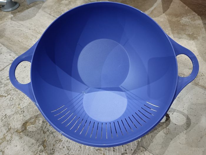 NEUF - Tupperware, plat/passoire, 26 cm de diamètre - photo numéro 2
