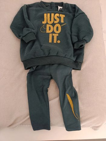 Ensemble NIKE