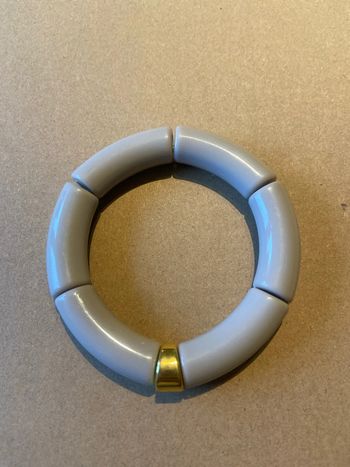 Bracelet grosses perles grises