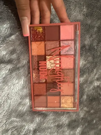 Palette fare à paupières
