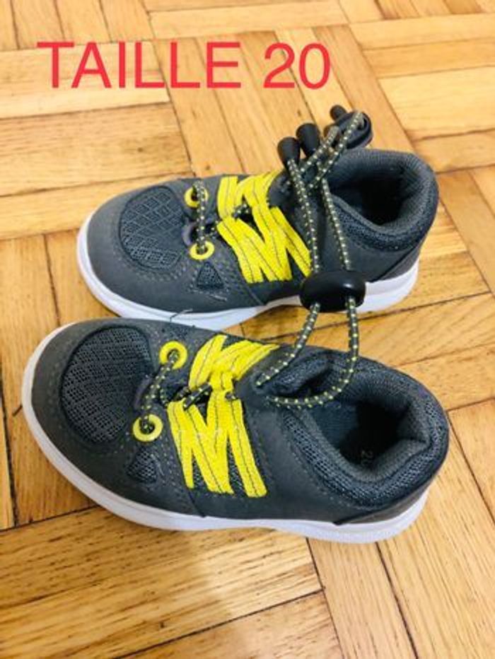 4 paires de chaussures bébé taille 19-20 - photo numéro 2