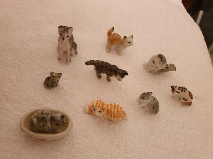 Lot Magnifiques chats porcelaine