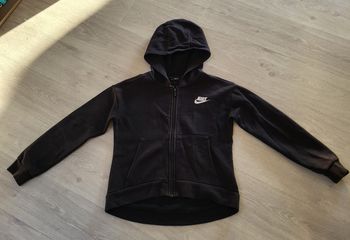 Veste de sport à capuche