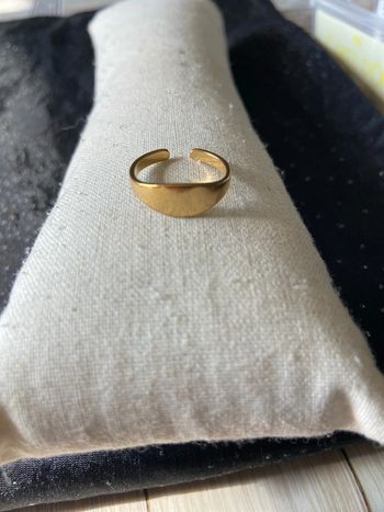 Bague minimaliste tendance dorée