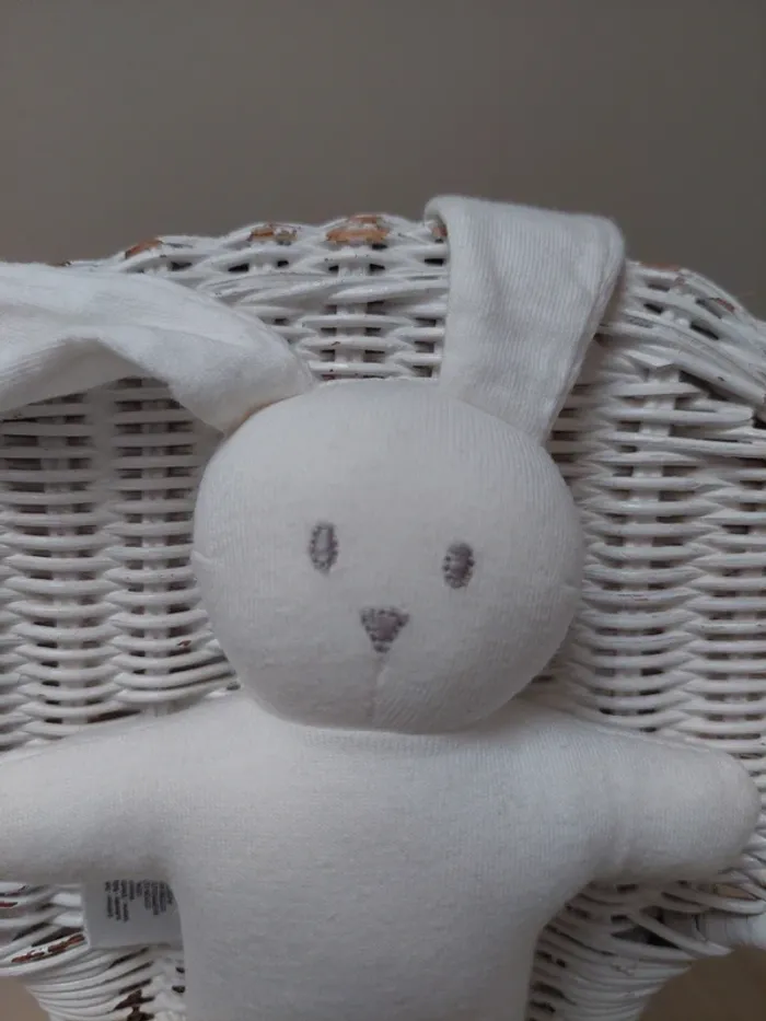 Petit Bateau - peluche lapin blanc - photo numéro 2