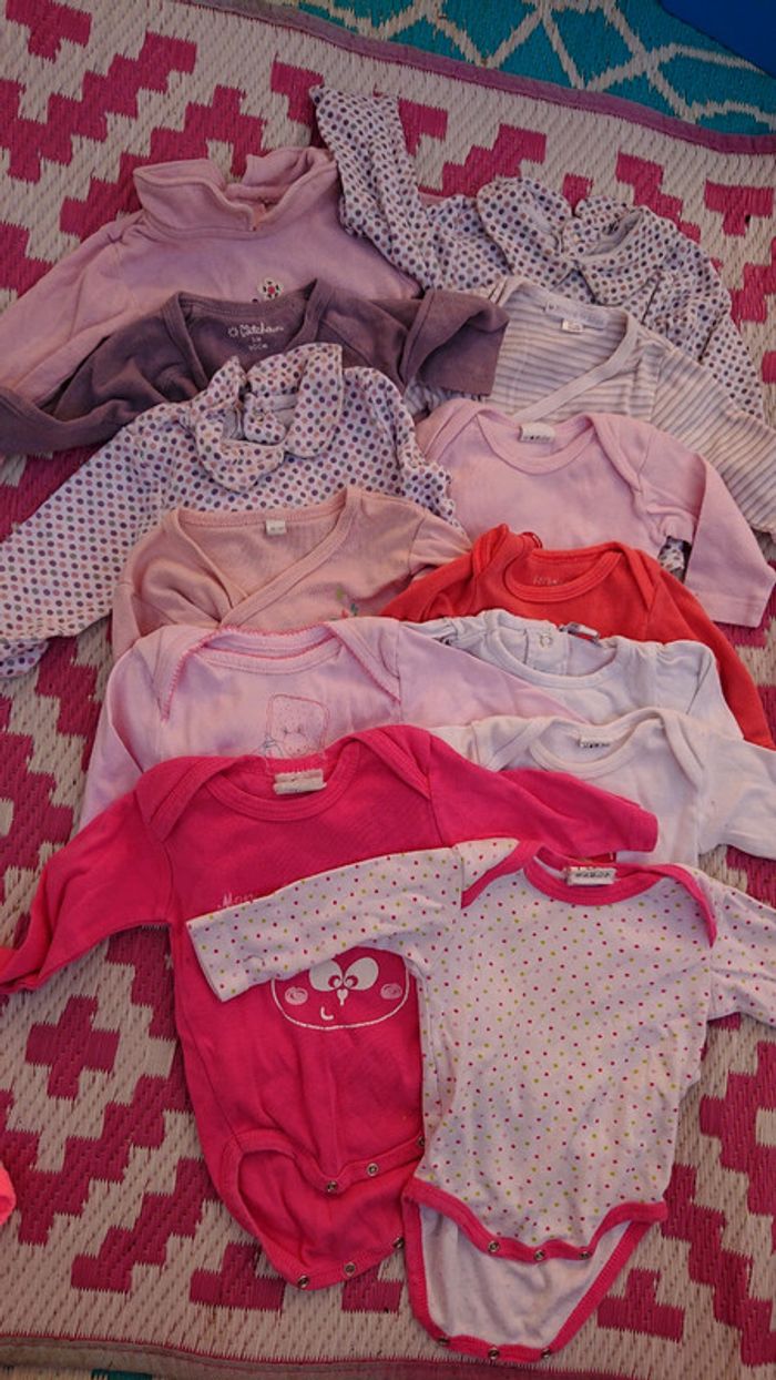 Lot de 13 bodys