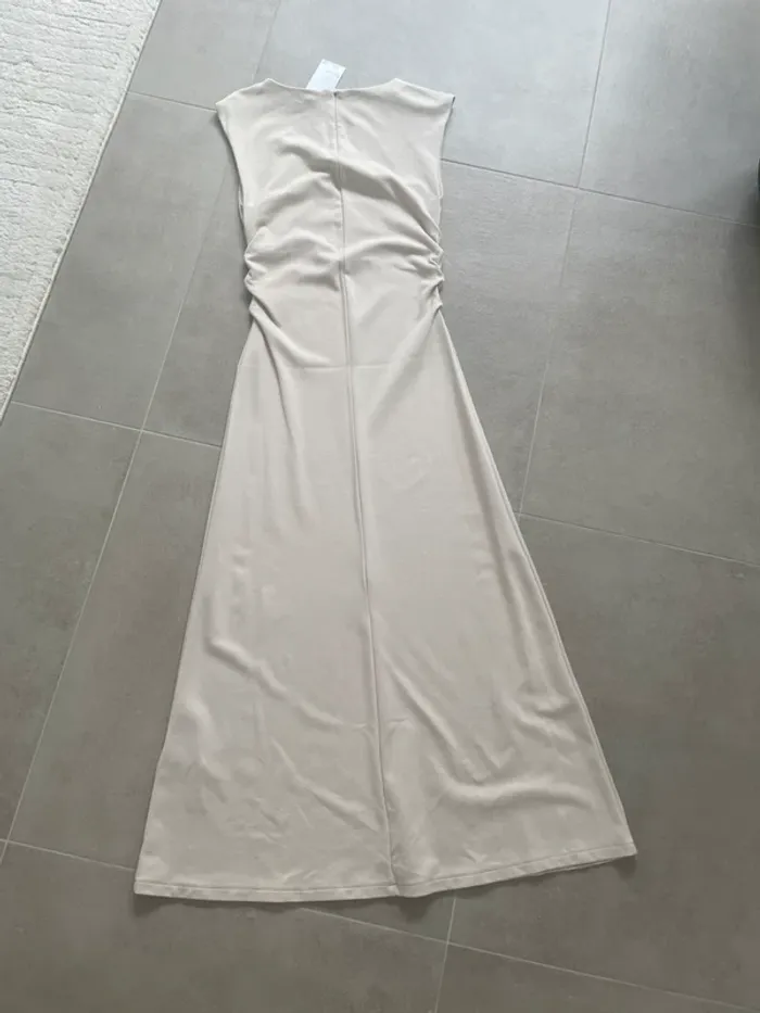 Robe mi longue à fronce - photo numéro 3
