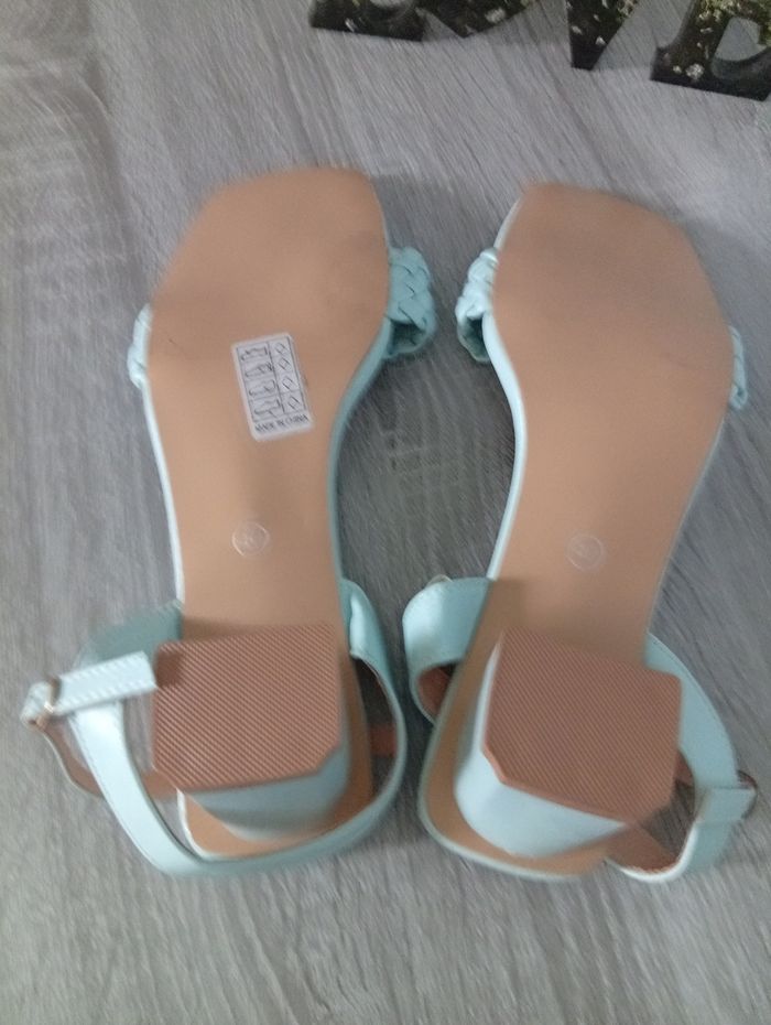 Jolie paire de sandales tressé p'tit talon - photo numéro 6