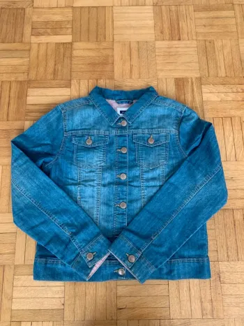 Veste en jean fille 12 ans .