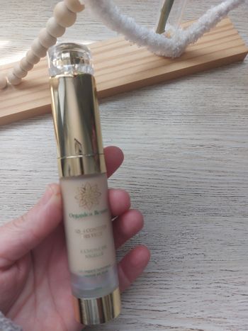 Soin contour des yeux 20 ml peu utilisé 