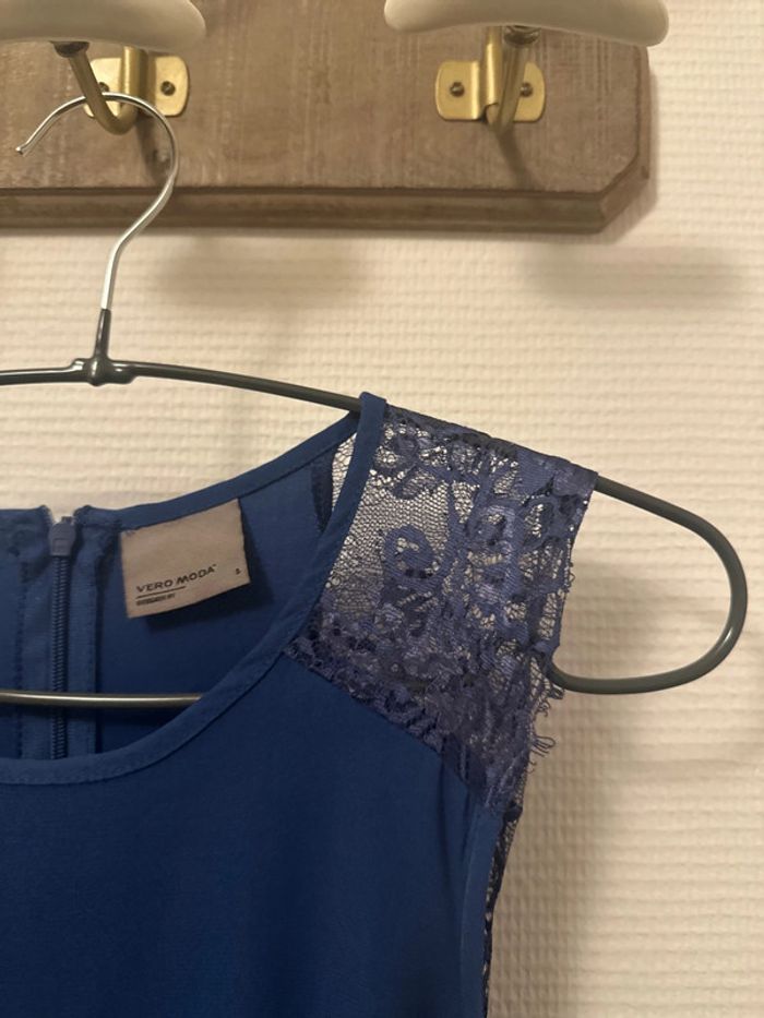 Robe dentelle bleu taille S - photo numéro 5