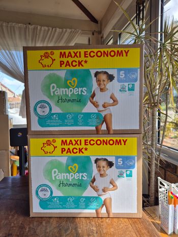 Couche taille 5 Pampers Harmonie : 140 couches