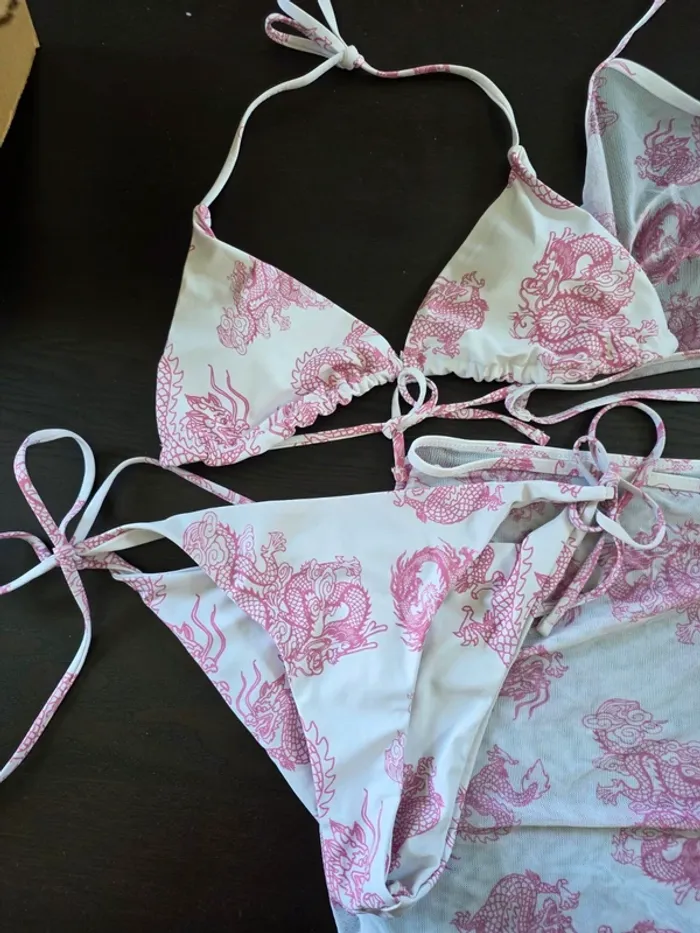 Bikini + tenue taille XL neuf - photo numéro 2