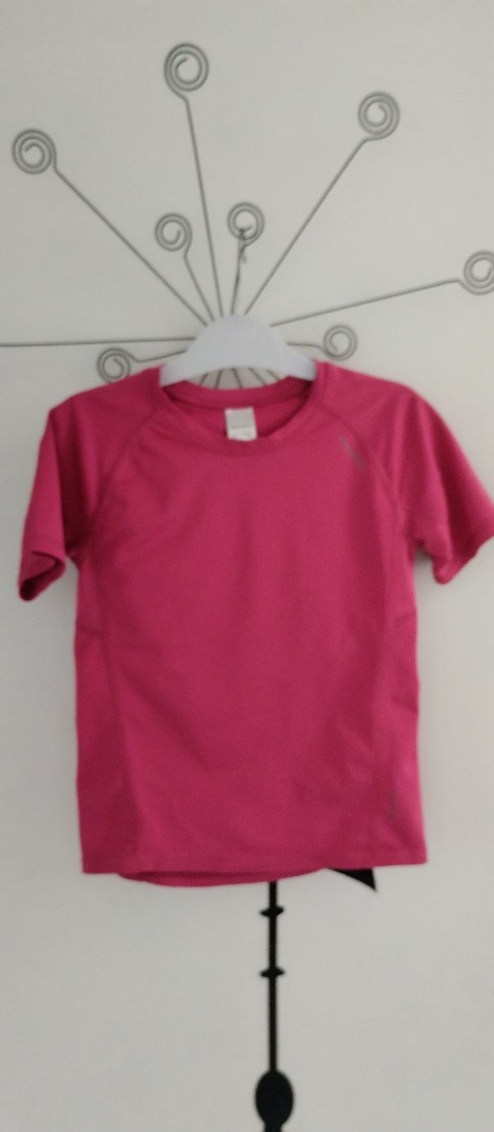 Tee-shirt manches courtes fuschia Quechua taille 8 ans