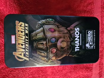 Thanos Figurine Metal statue Marvel Heavyweights Boite Métal