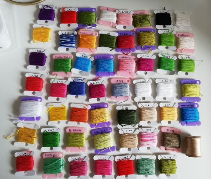 Lot de 55 fils coton point de croix point compté ou autre