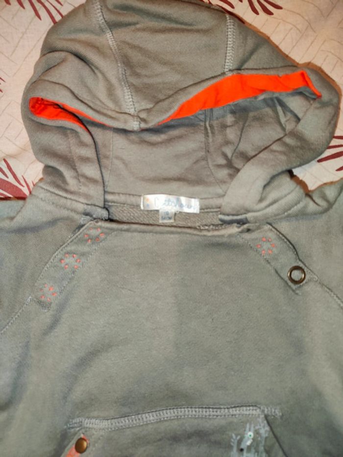 Pull a capuche - photo numéro 2